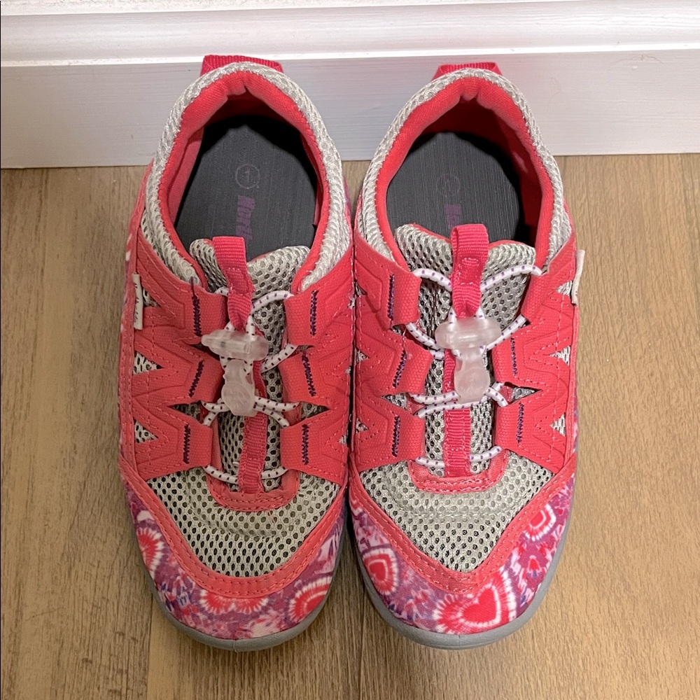 Northside size 1 girls water shoes